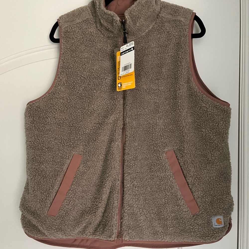 Women’s Carhartt reversible vest